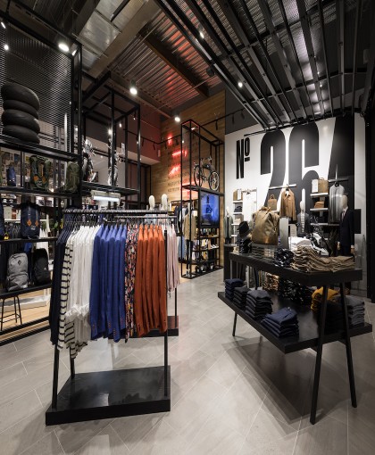 Barkers Menswear – Commercial Bay