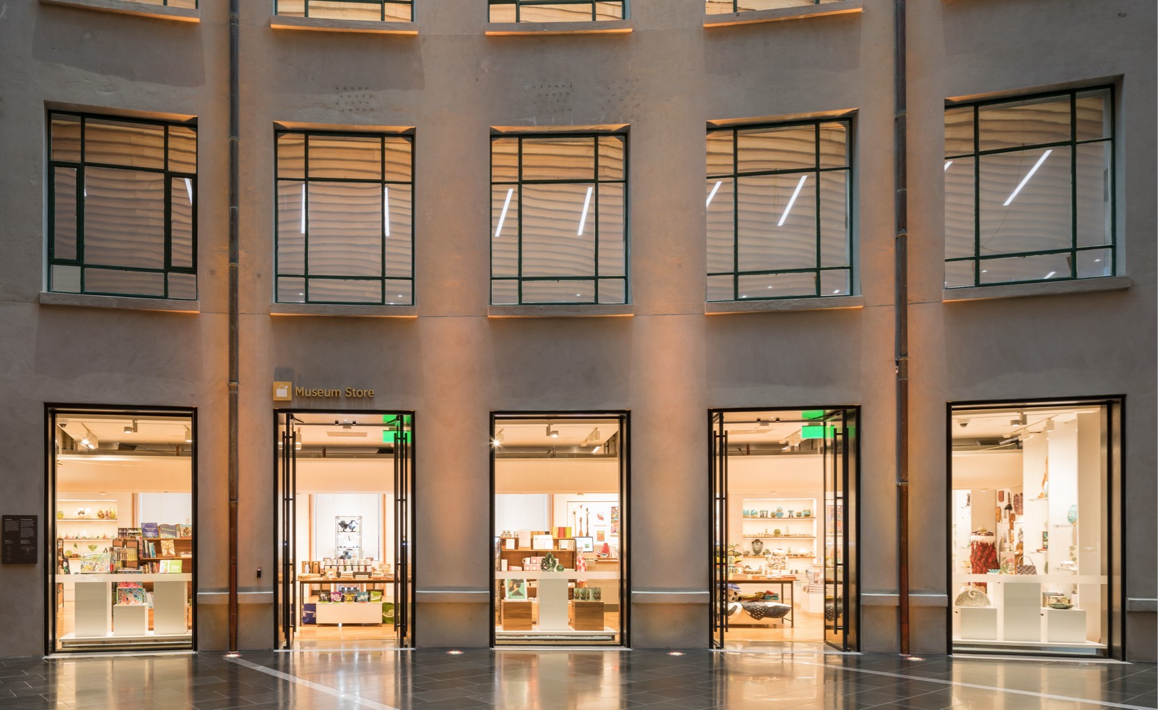 Auckland War Memorial Museum – Retail Store